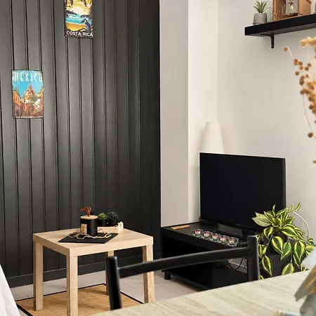 شقة Cosy Avec Terrasse - *